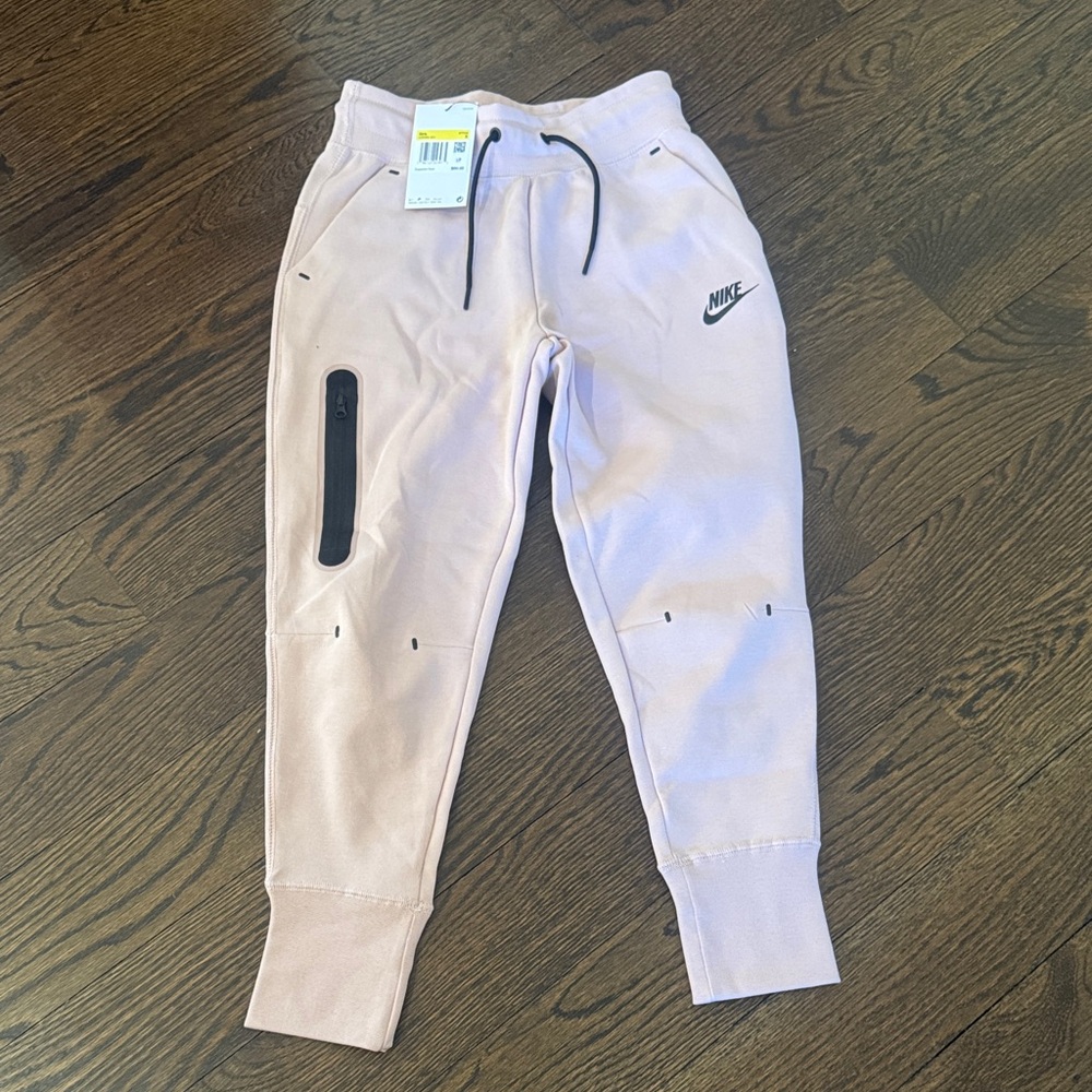 Nike Kids tech Light Pink Joggers nwt small